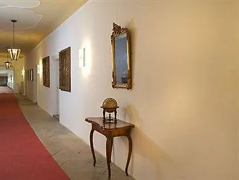 Schloss Heinsheim ホテル