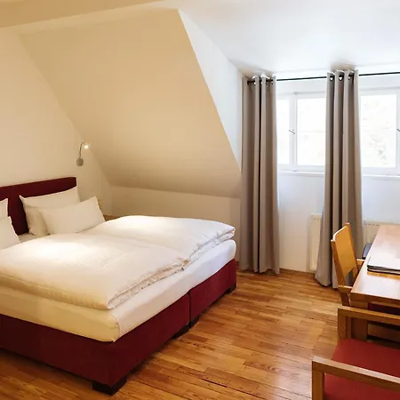 Schloss Heinsheim 4*