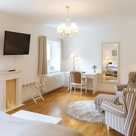 ホテル Schloss Heinsheim 4*