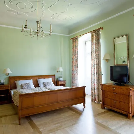 Schloss Heinsheim 4*