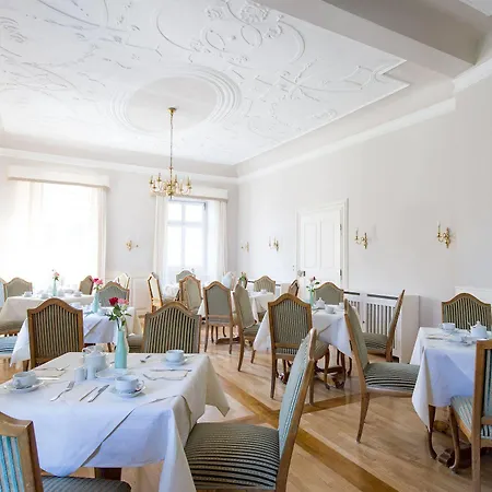 Schloss Heinsheim 4*